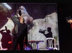 ביבר הזכוכית תאטרון החאן