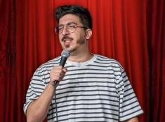 אליהו ברוך במופע סטנדאפ